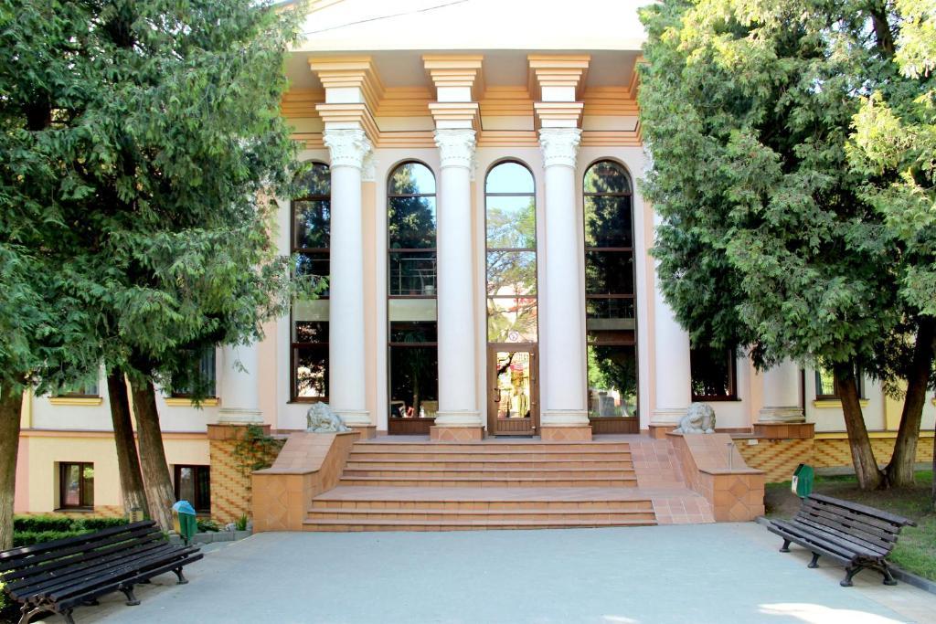 Гала-Готель Каменец-Подольский Экстерьер фото
